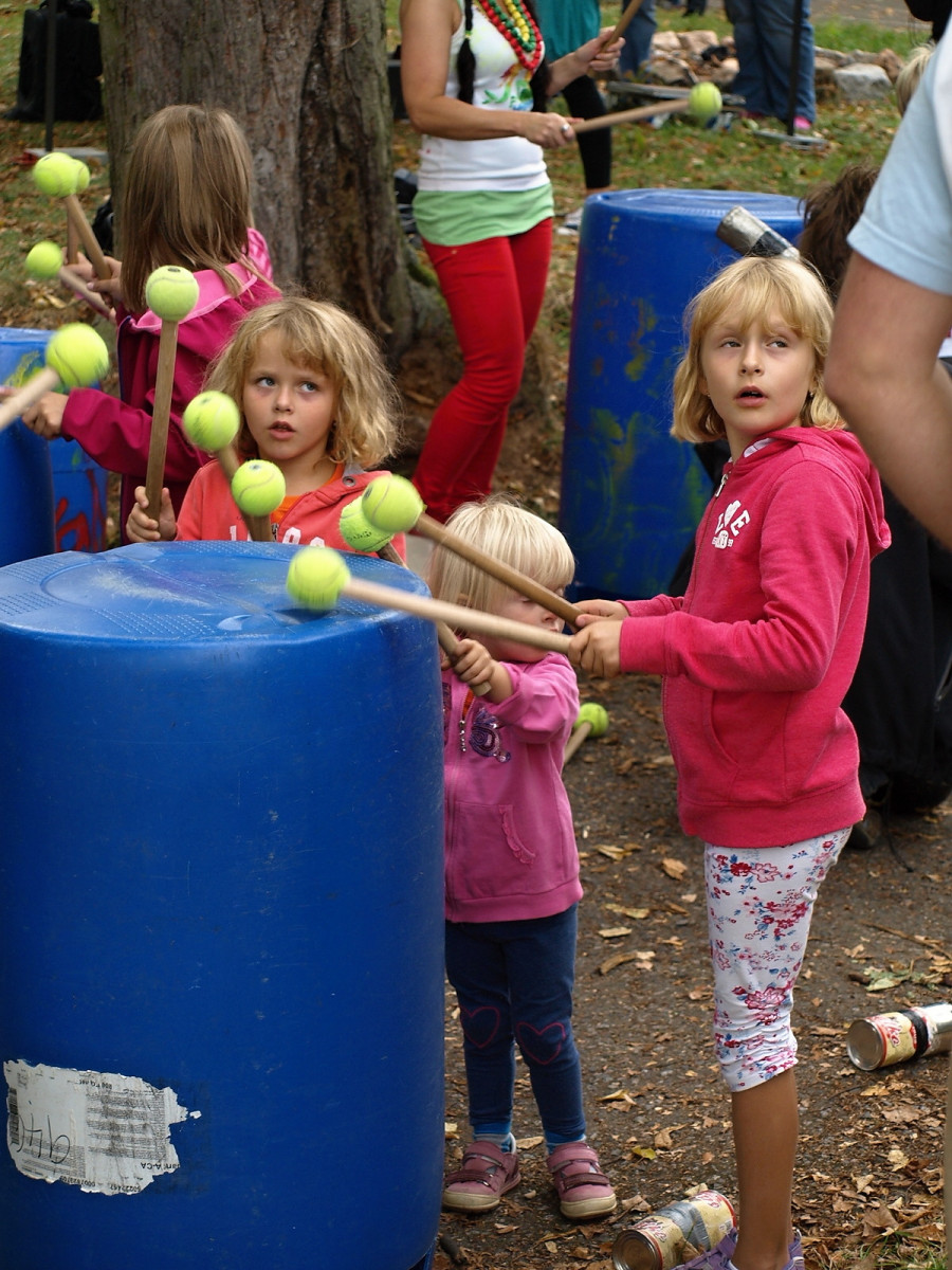 A zase ty bubny, vyst��dalo se u nich mnoho z�jemc�.